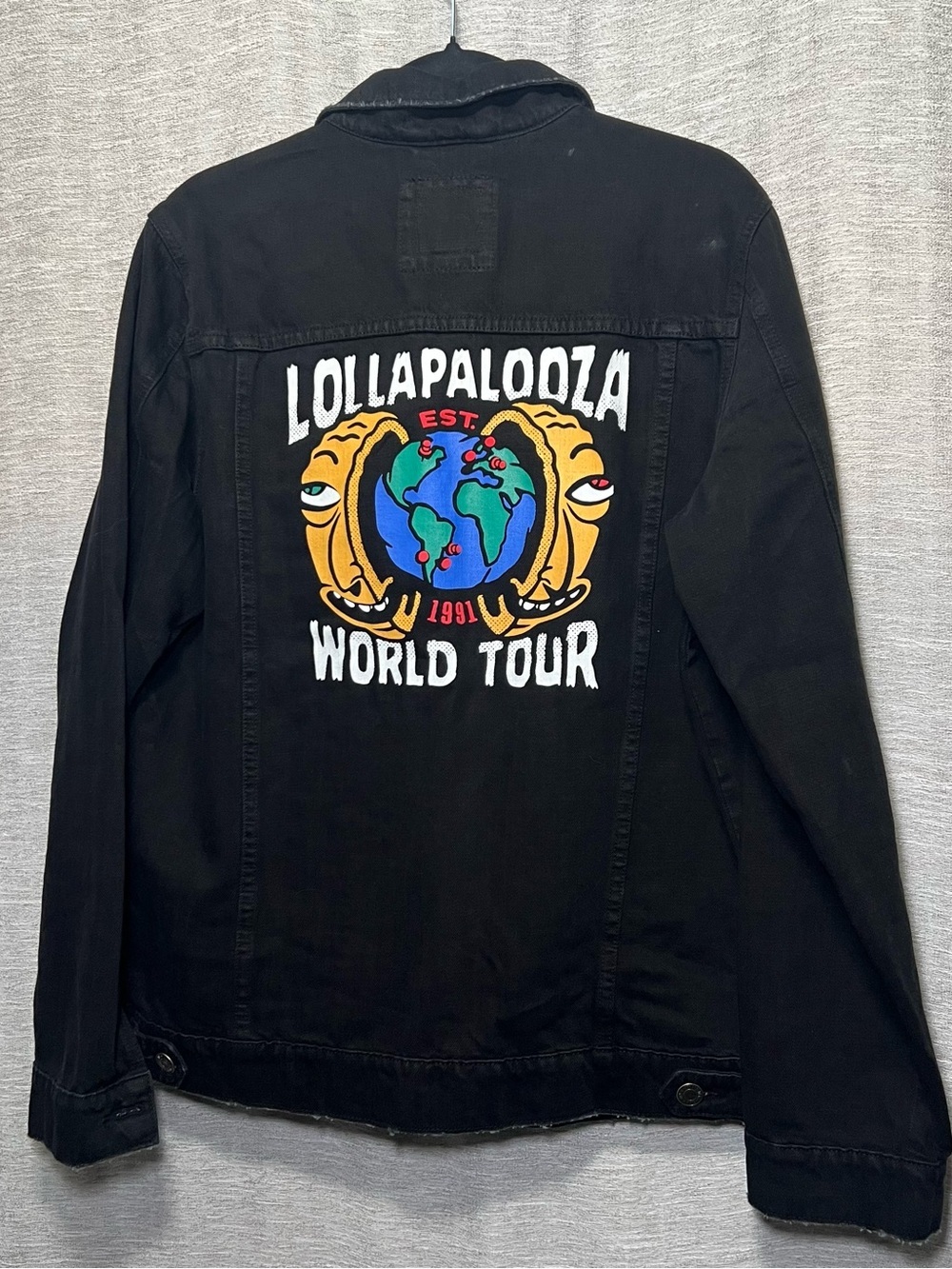 Strata Lollapalooza World Tour Black Denim Jacket XL Graphic Trucker Streetwear - Picture 13 of 15